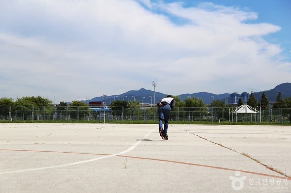 삼락강변체육공원인라인스케이트장